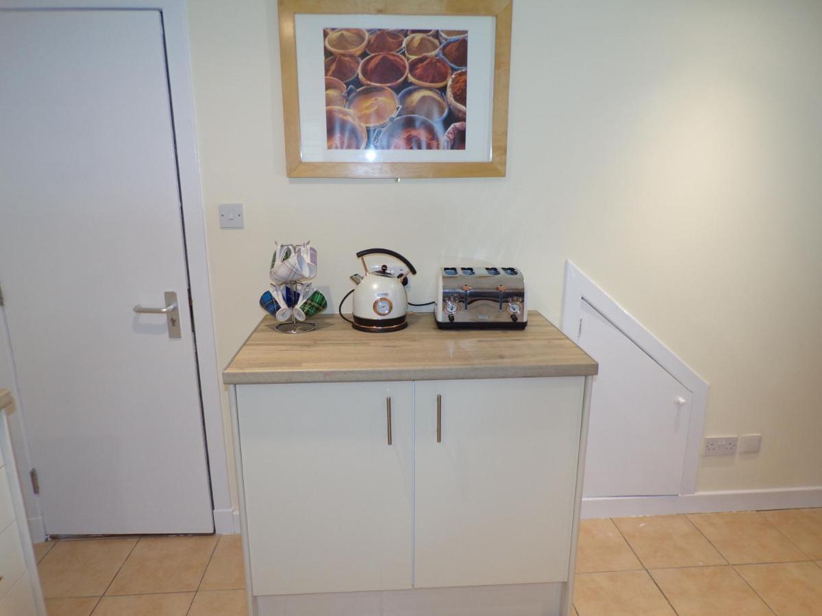 Whinstone Holiday Home In Falkland - Sleeps 8 エクステリア 写真