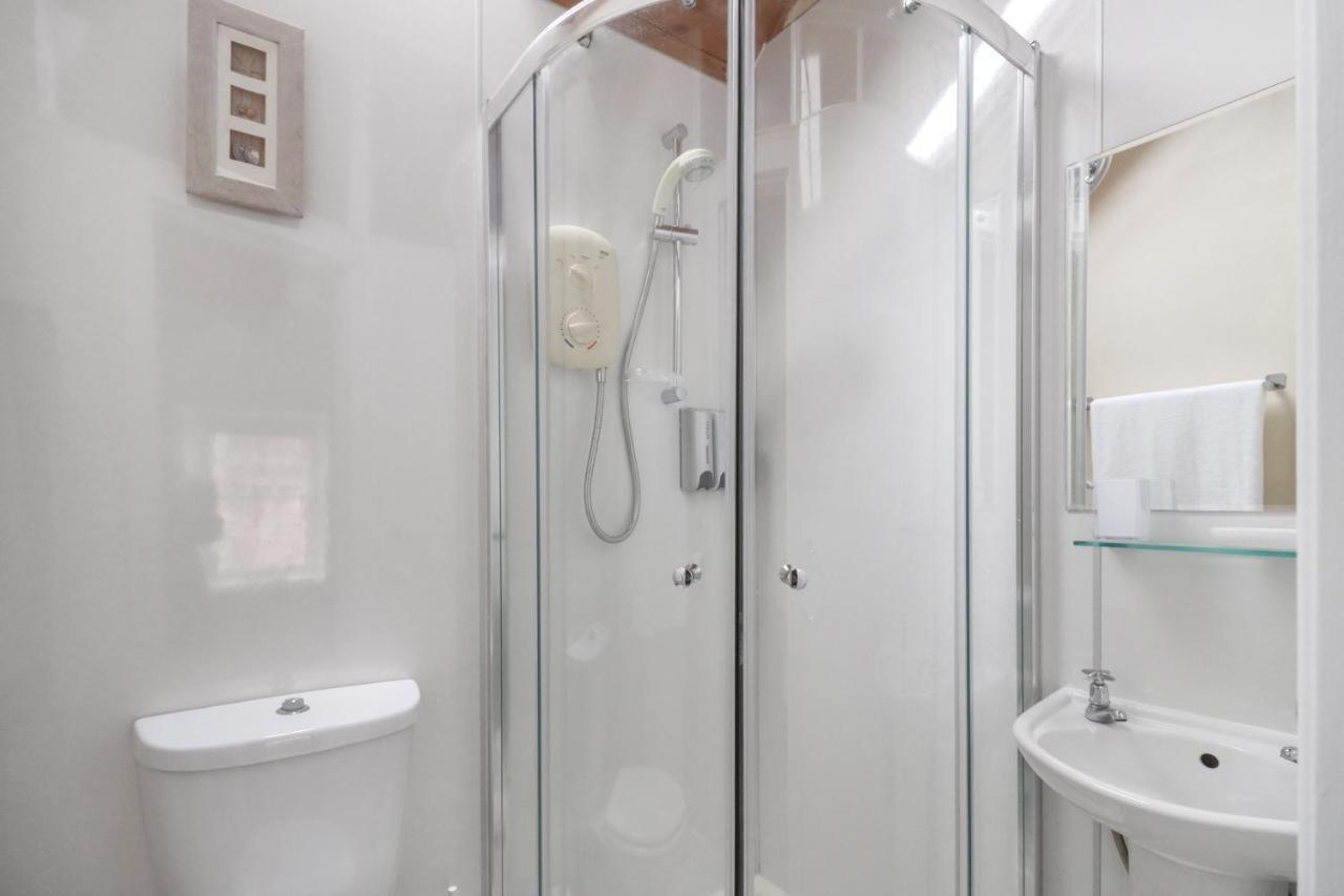 Whinstone Holiday Home In Falkland - Sleeps 8 エクステリア 写真