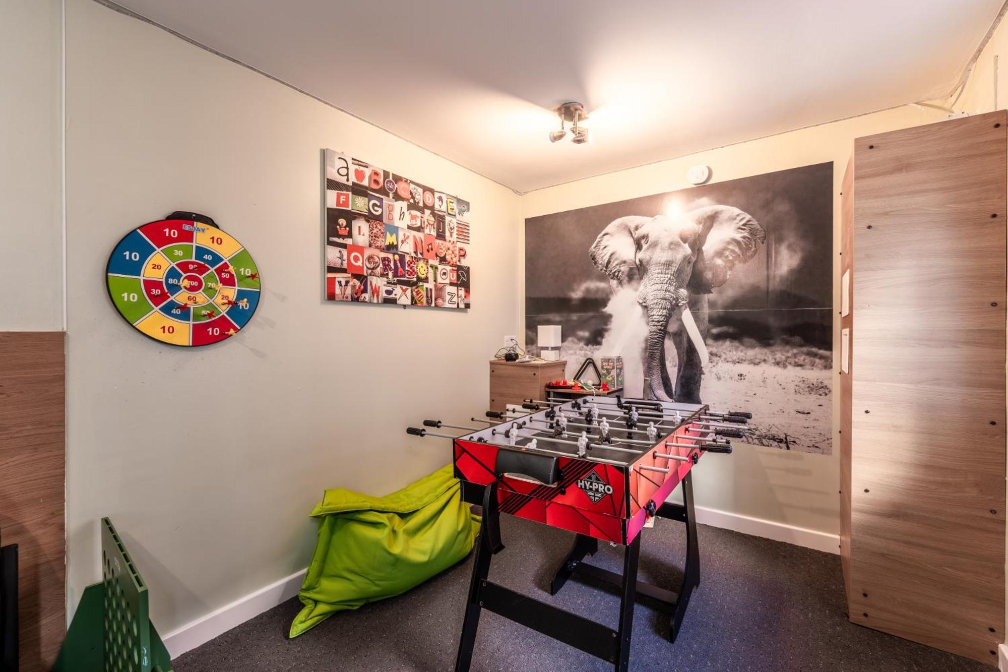 Whinstone Holiday Home In Falkland - Sleeps 8 エクステリア 写真
