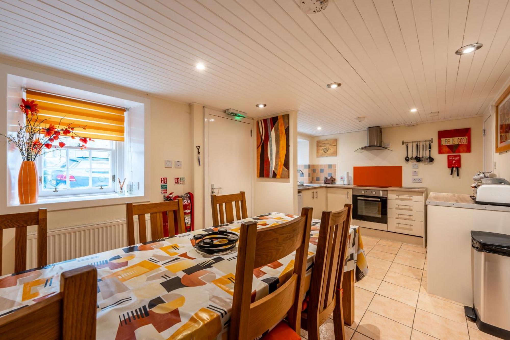 Whinstone Holiday Home In Falkland - Sleeps 8 エクステリア 写真