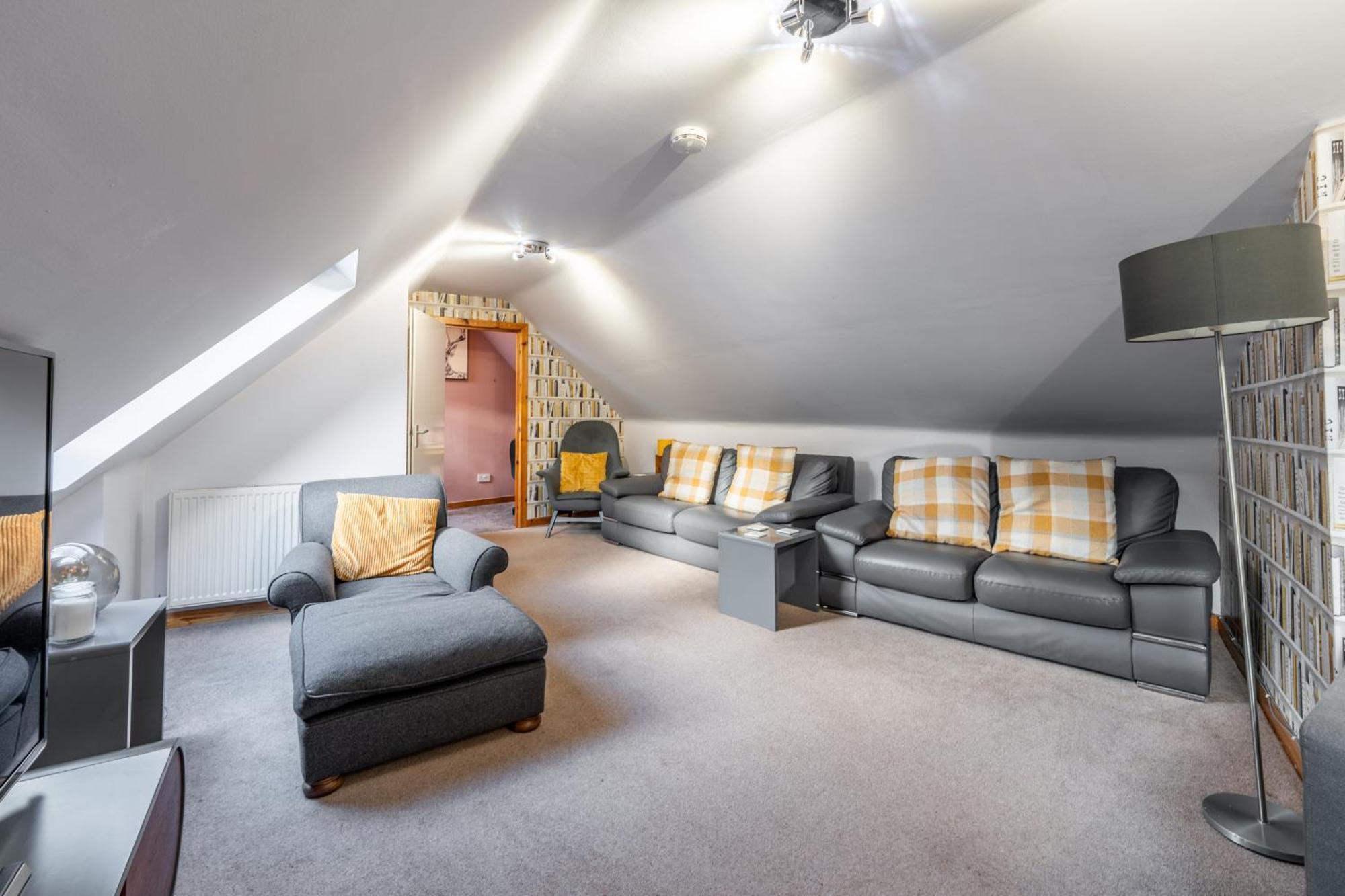 Whinstone Holiday Home In Falkland - Sleeps 8 エクステリア 写真